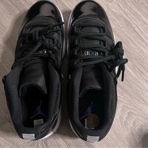 Jordan 11 lows “space jam”